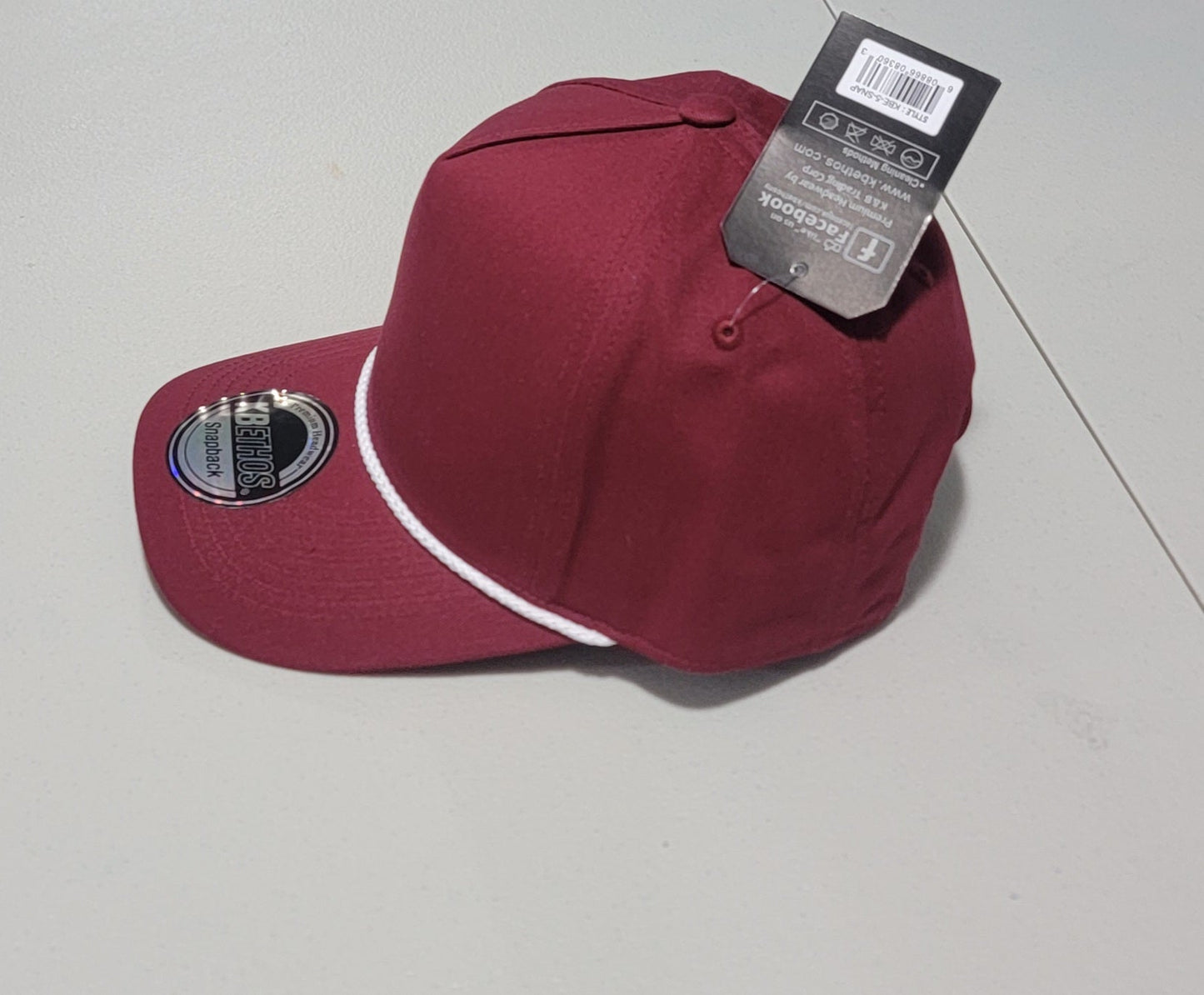 Gorra Snapback Roja con Cuerda Blanca – KBETHOS Premium